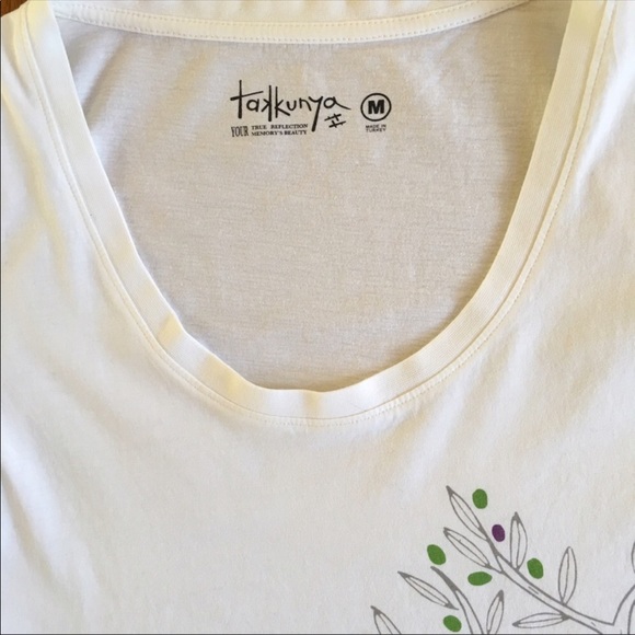 🎆HP🎇 White Tee-Shirt with Hawaiian Saying - Picture 3 of 4